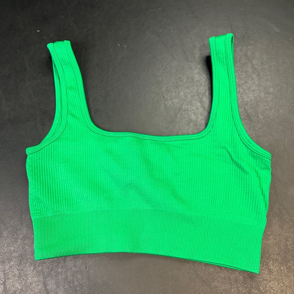 Ribbed sports bra